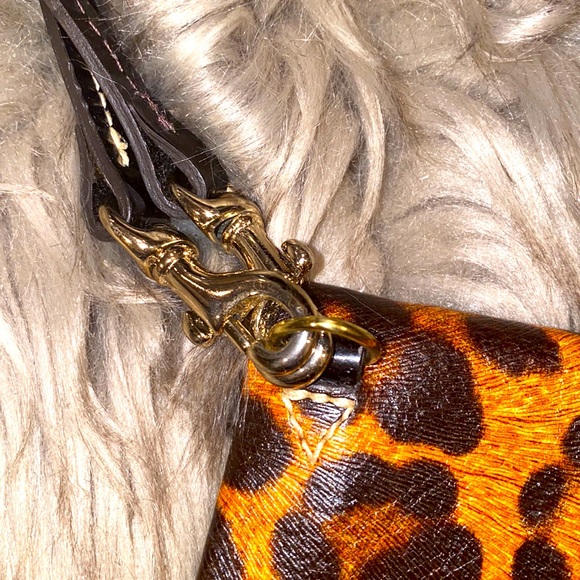 Designer Clutch - Picture 7 of 9